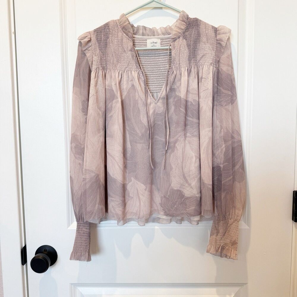 Aritzia Womens Smocked Peasant Floral Top Size X-Small Lightweight Flowy Purple‎
